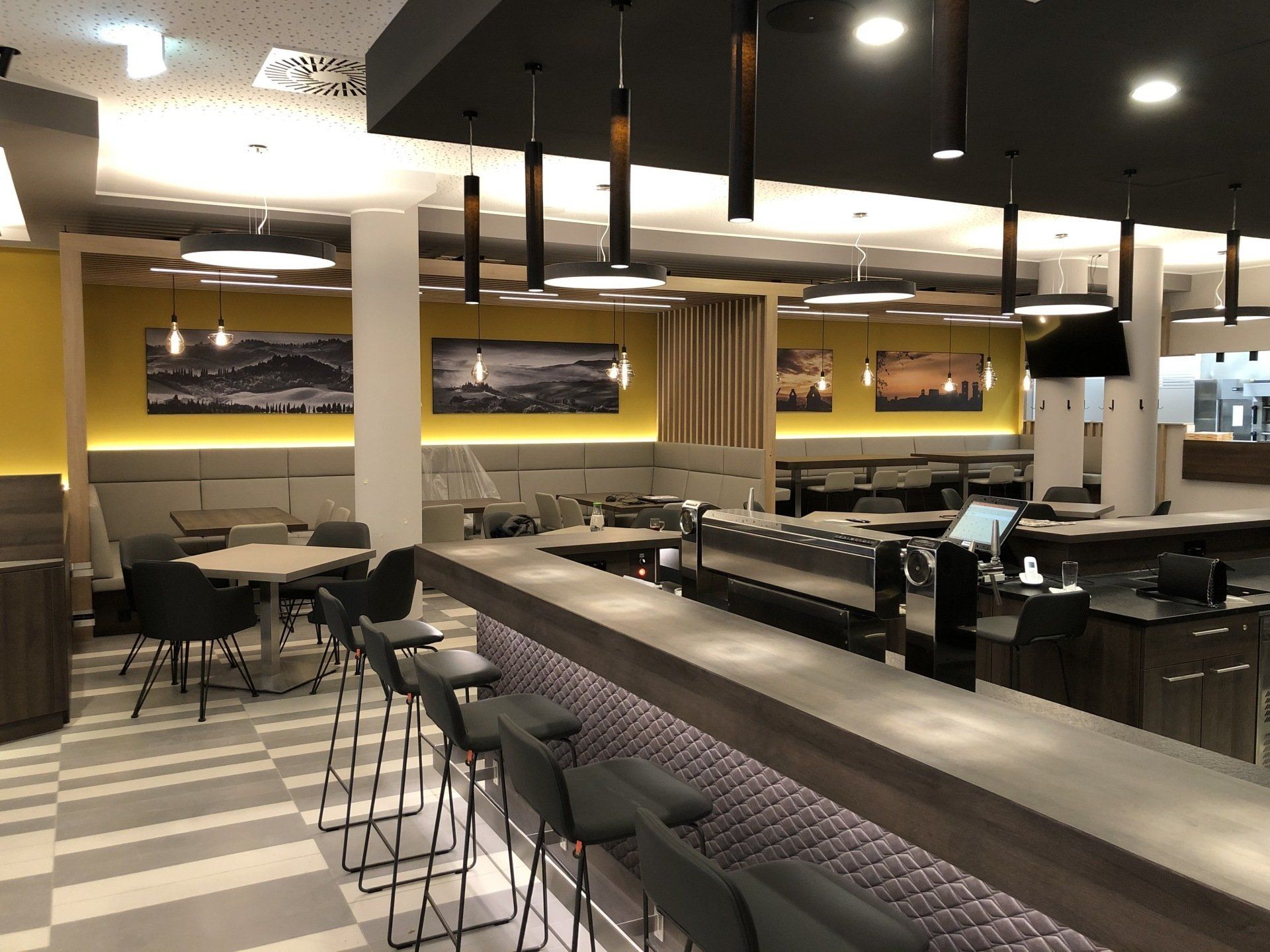 Leo Möbeldesign, Leistungen, Objekte