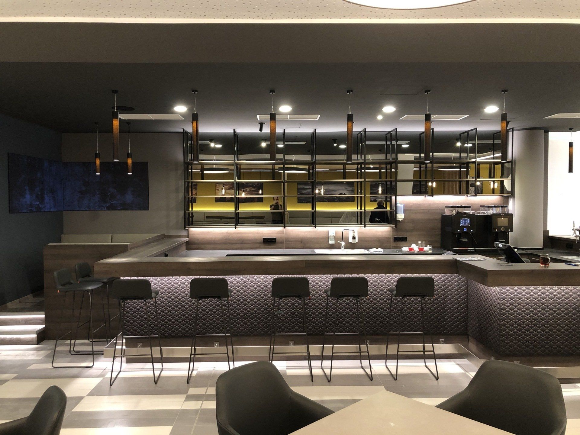 Leo Möbeldesign, Leistungen, Objekte