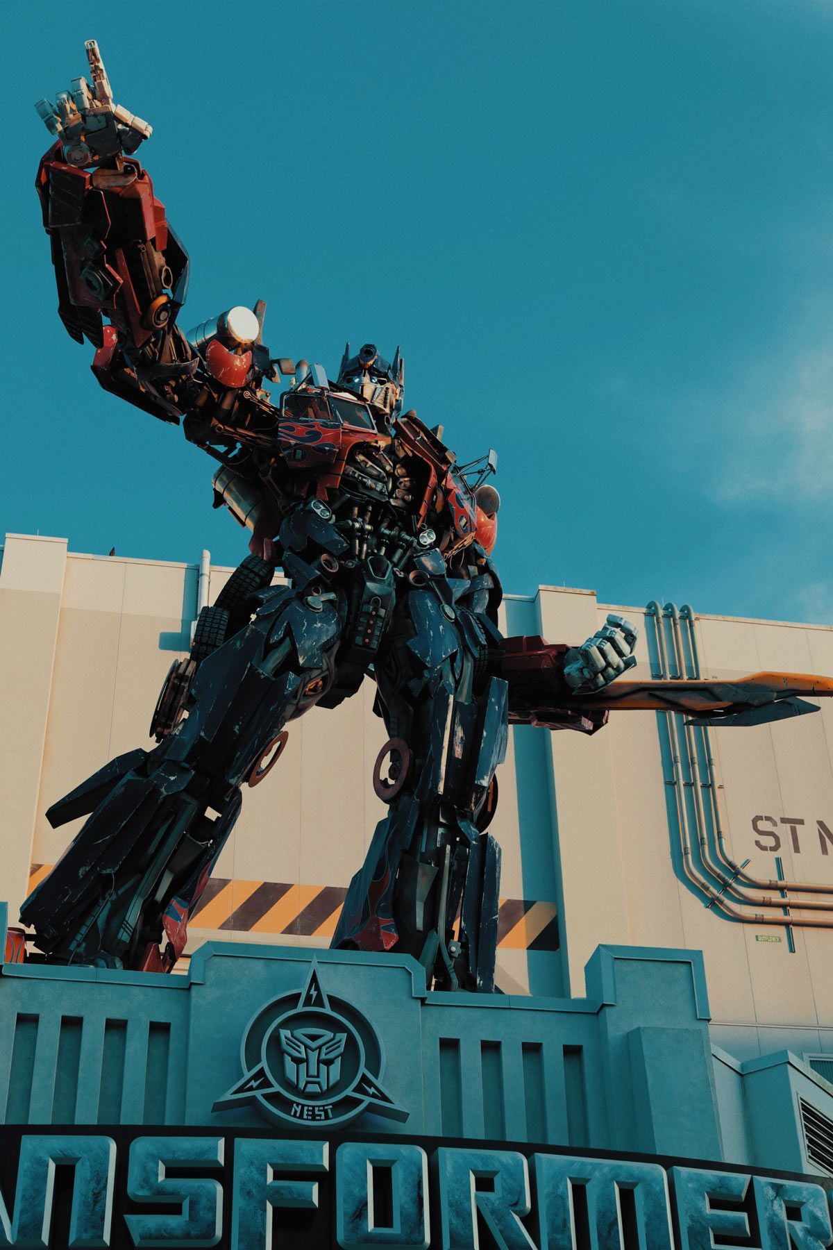 A Transformer Statue | Alexander, AR | Wonderland Wayfarers Vacations