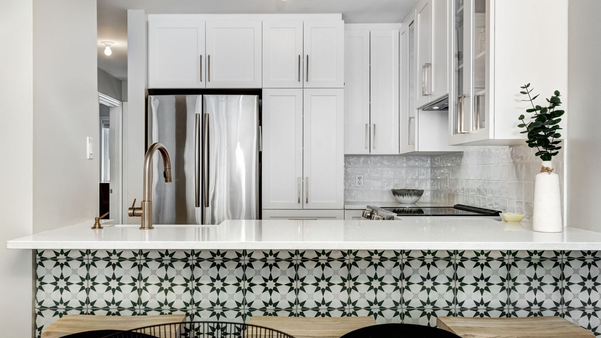 Modern kitchen with white counter