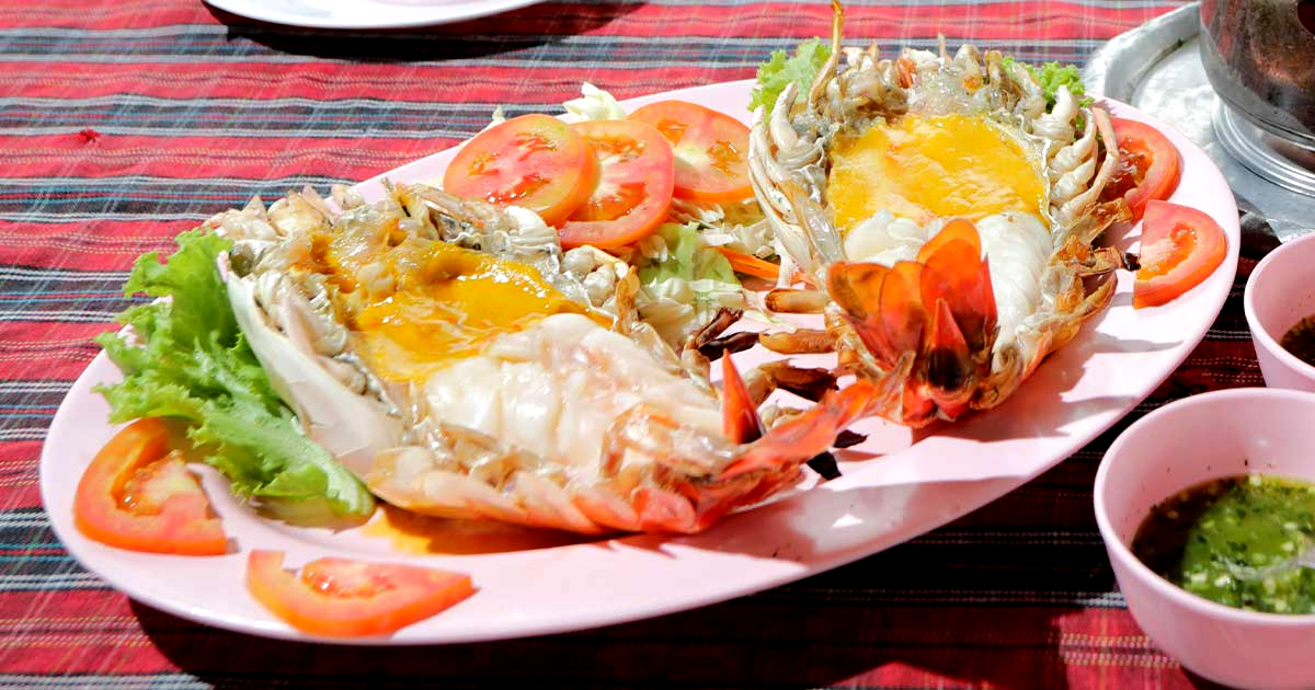 จัดจานกุ้งแม่น้ำเผา