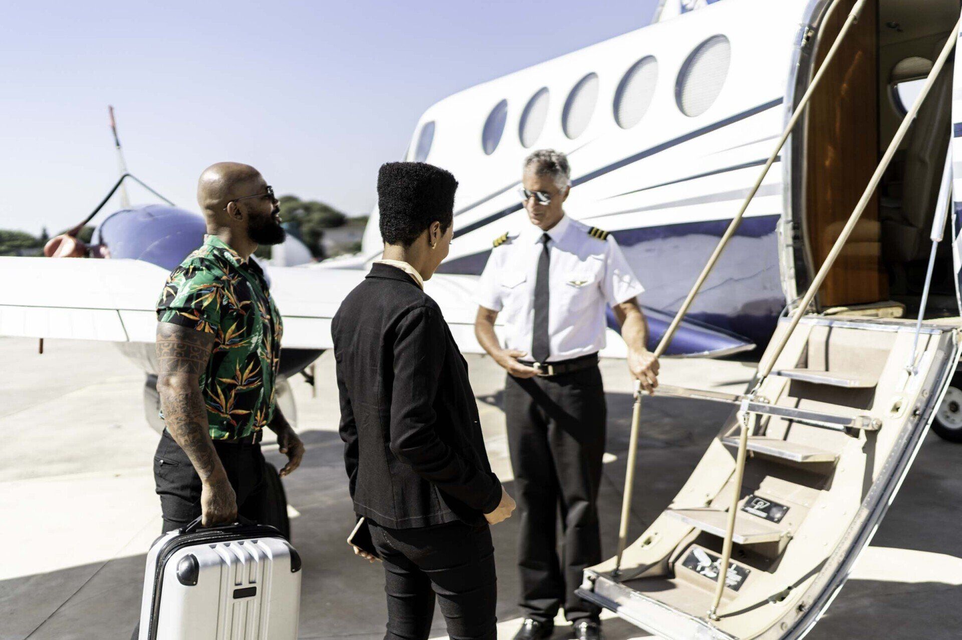 Airport Black Car Service - Old Bridge, NJ - Freedom Limousine