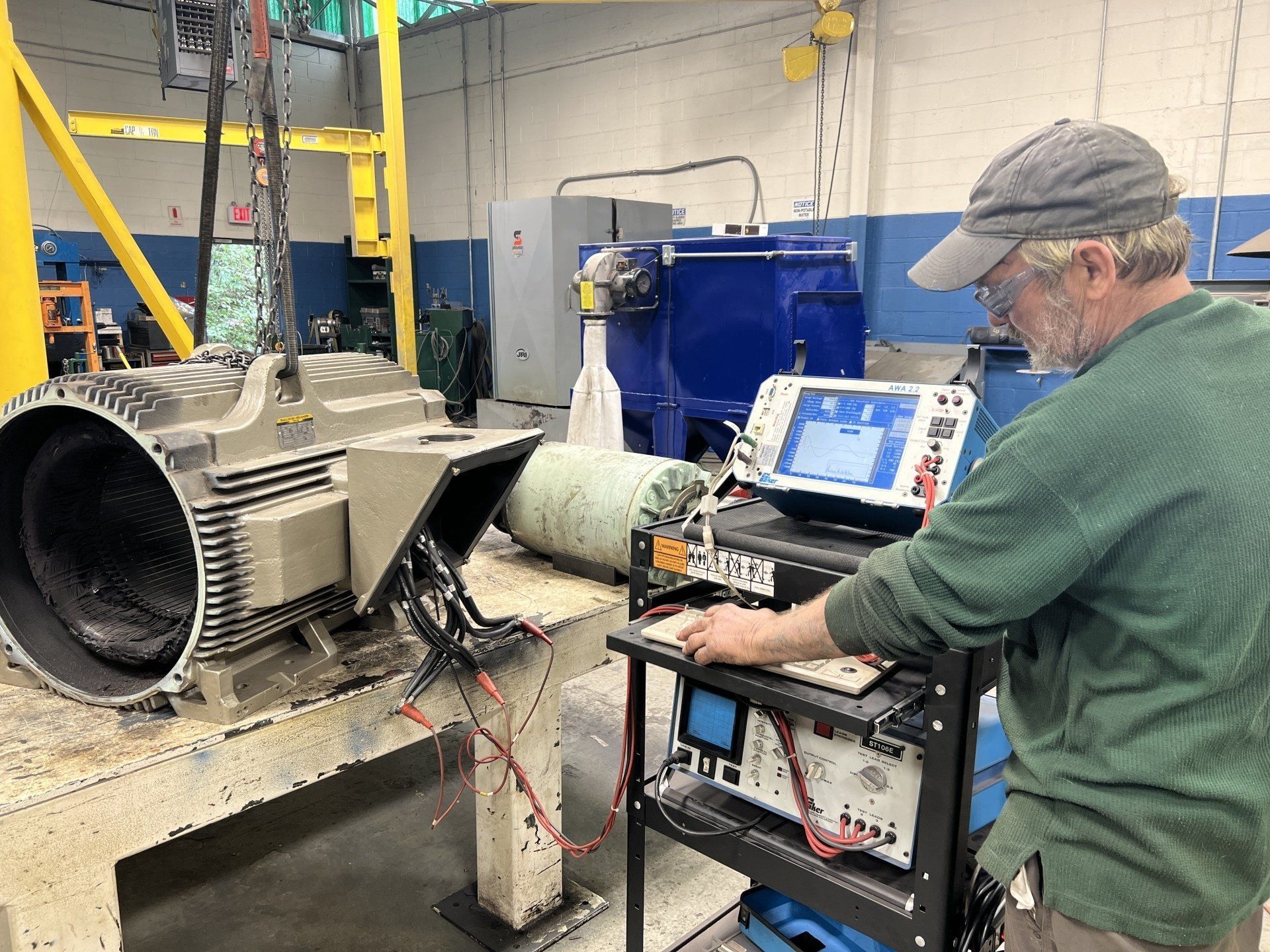 Measures The Voltage In The Electrical Appliance