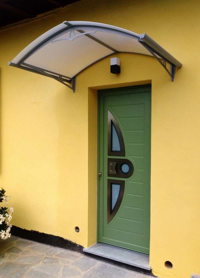 Portoncino e pensilina in alluminio