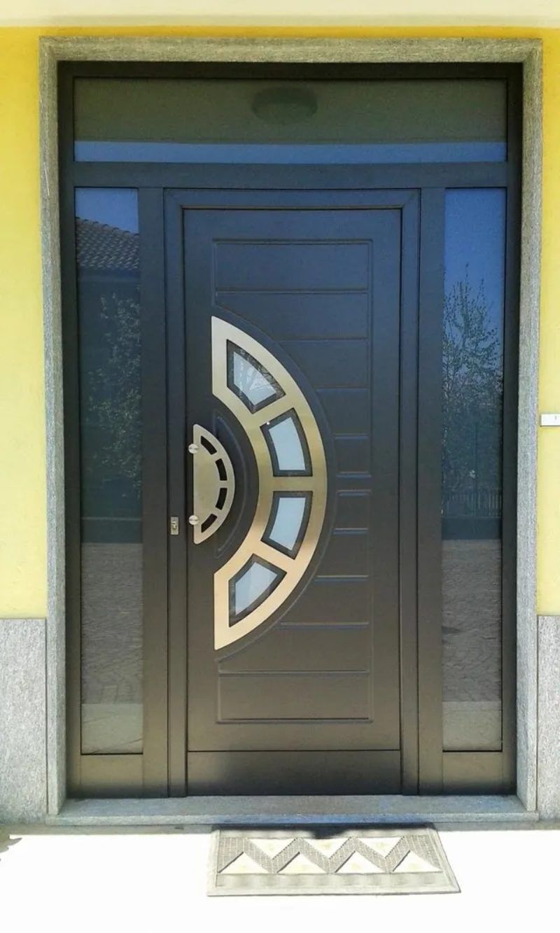 portone d'ingresso con inserti in vetro