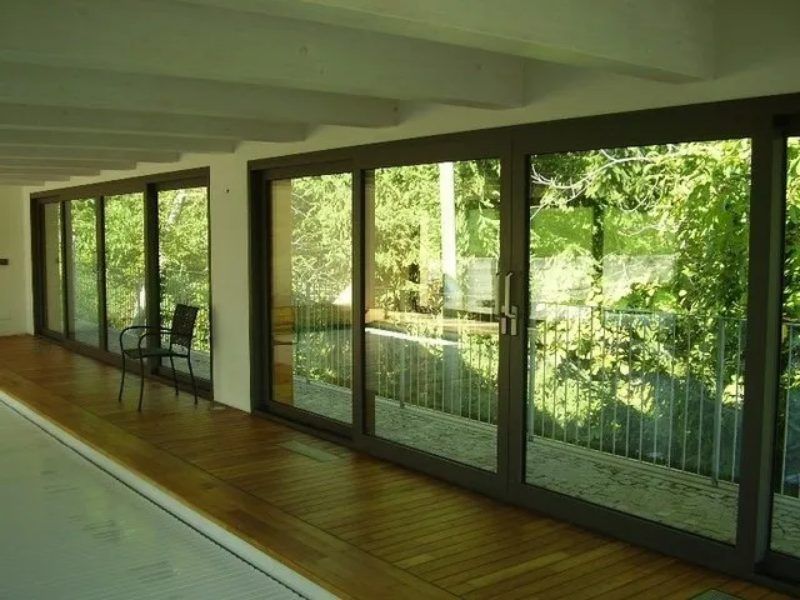 ampie vetrate per casa privata