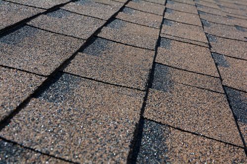A close up of a roof with shingles on it – Beatrice, NE – Schoen’s Roofing