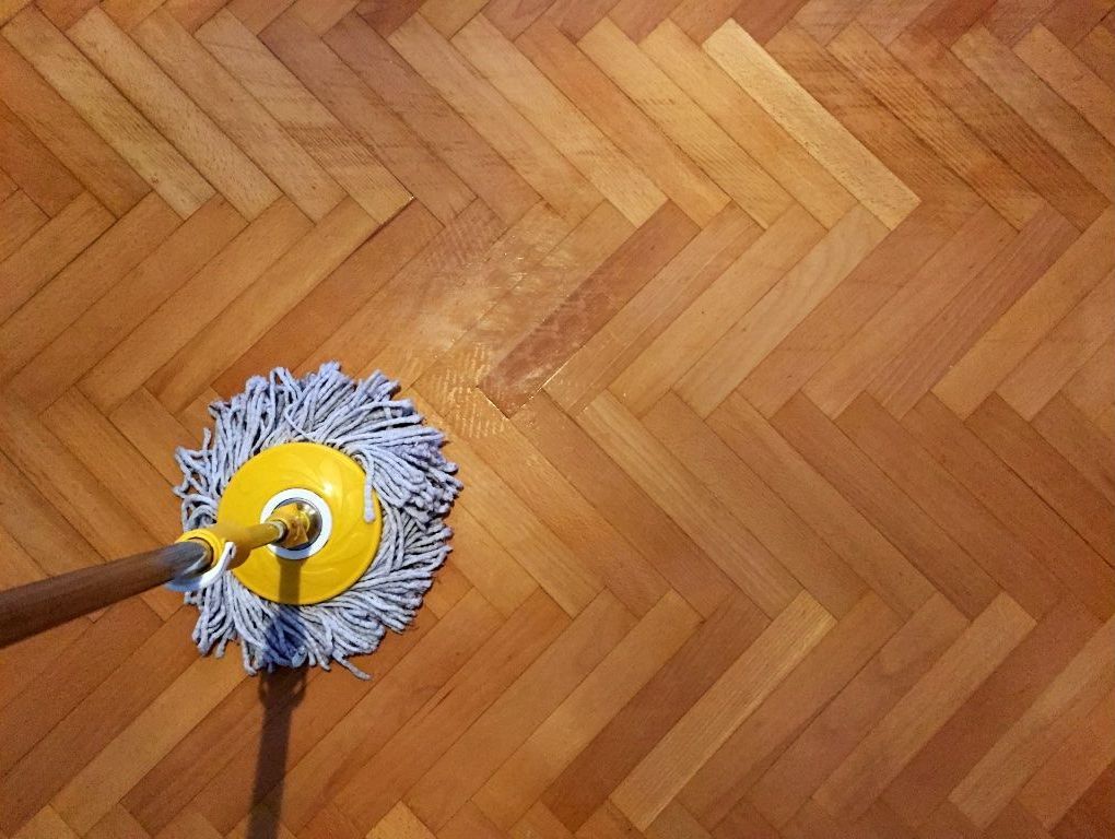 dry mopping hardwood floors in Toledo, OH