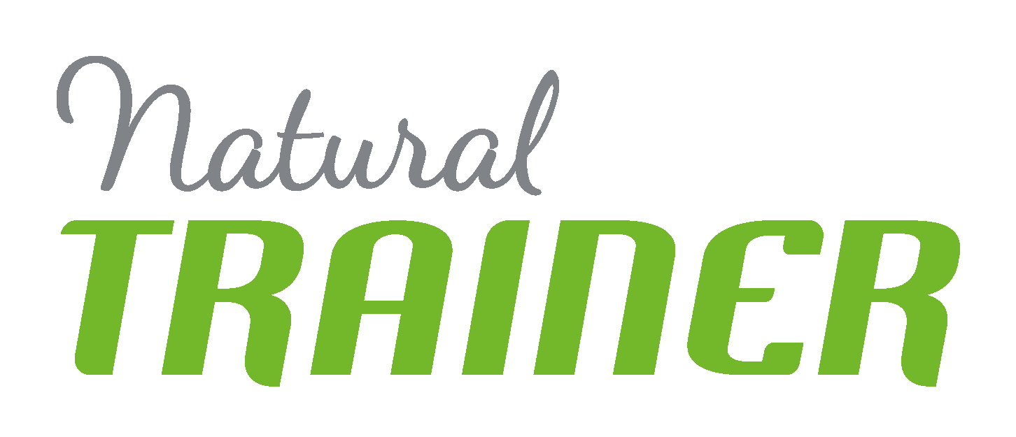 Logo per Natural Trainer in grigio e verde.