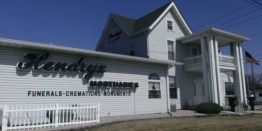 Exterior view of Stillinger Family Funeral Home Hendryx Cumberland Chapel