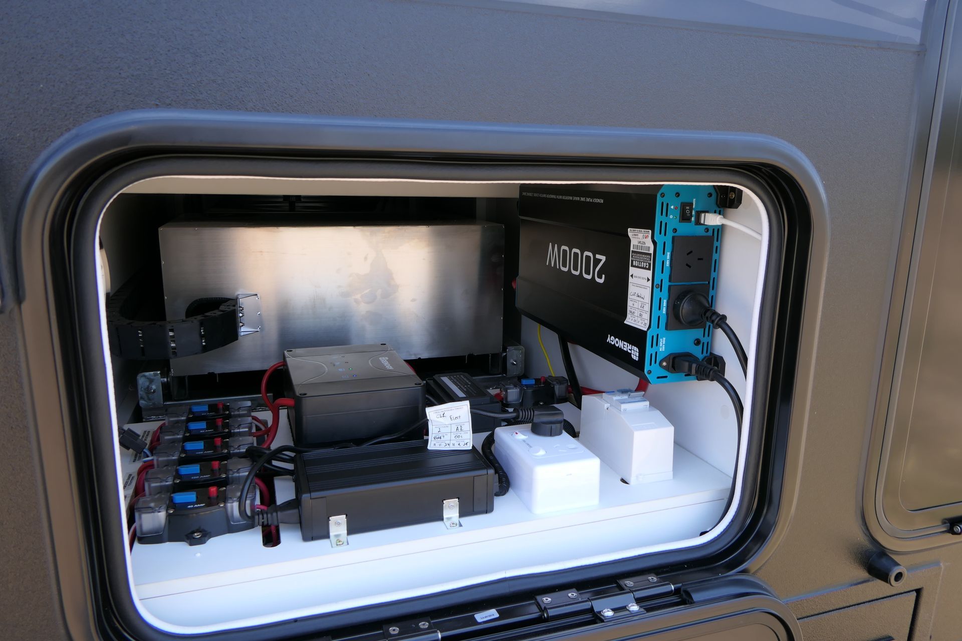 A black box with the word ncore on it