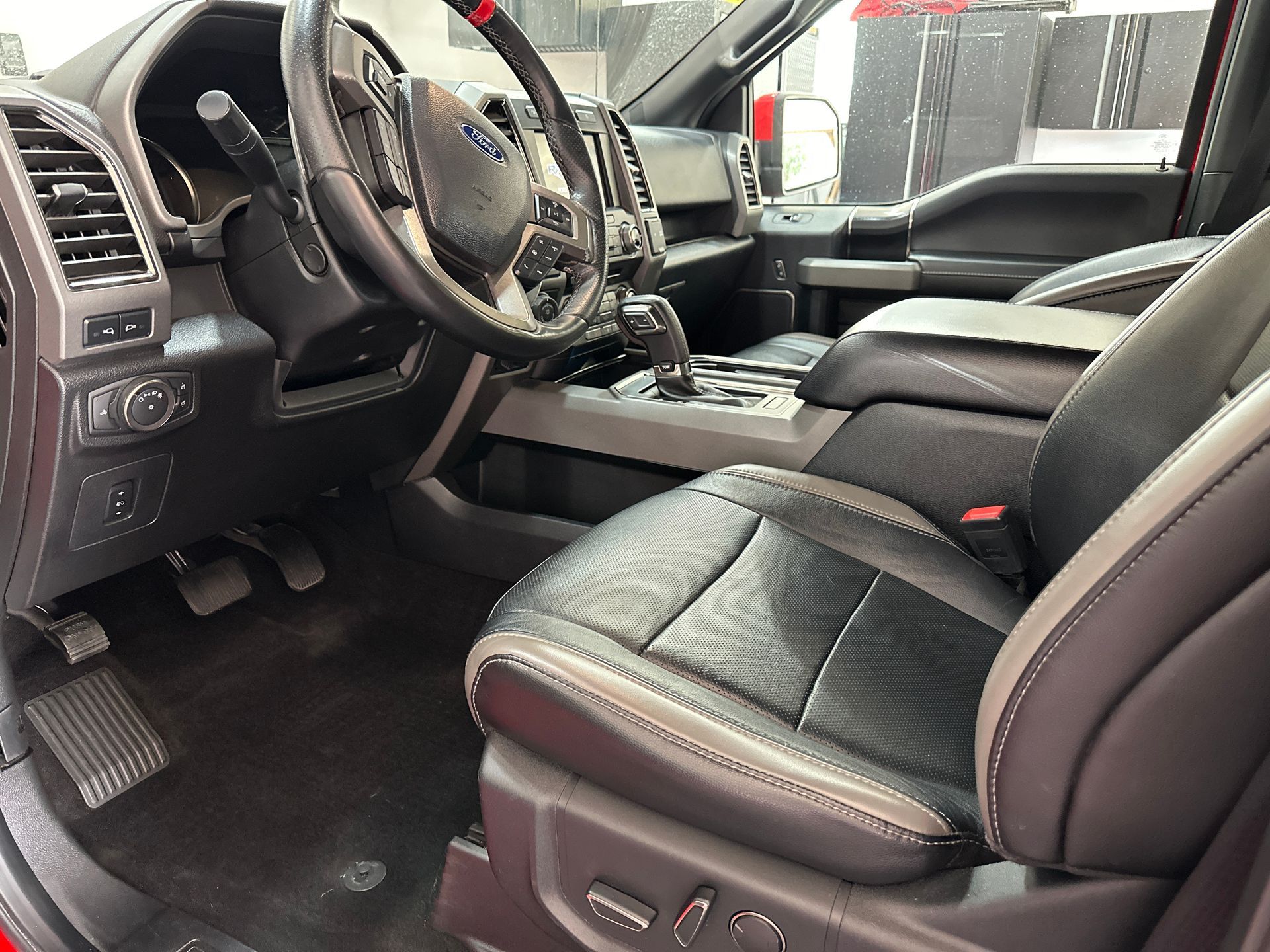 Ford  Raptor interior detail, after pic
