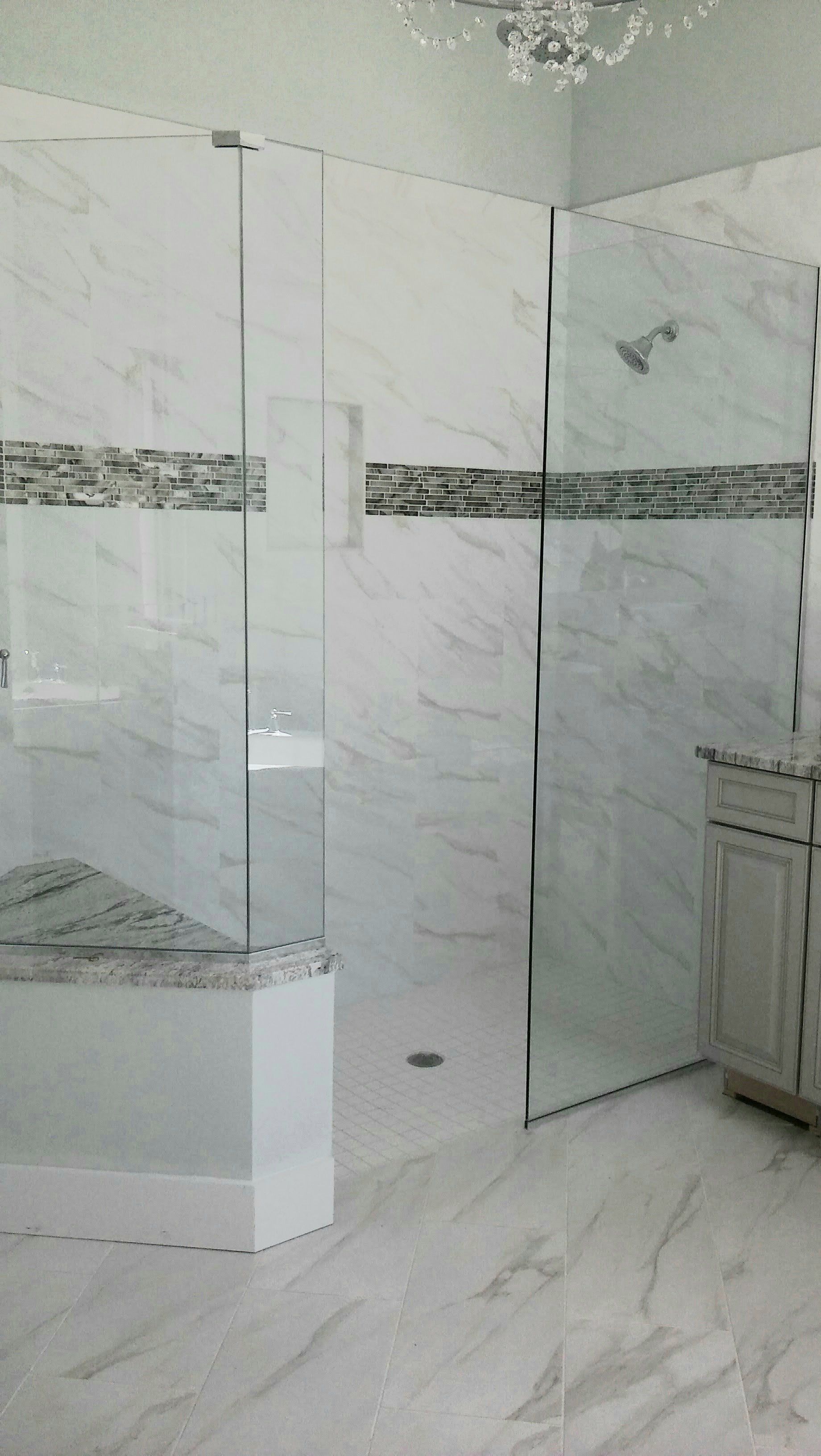 Bathroom — Sarasota, FL — G Womble's Windows Mirrors Glass Screens Inc