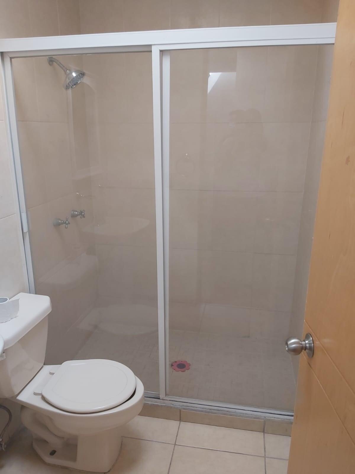 DOMOS Y POLICARBONATO