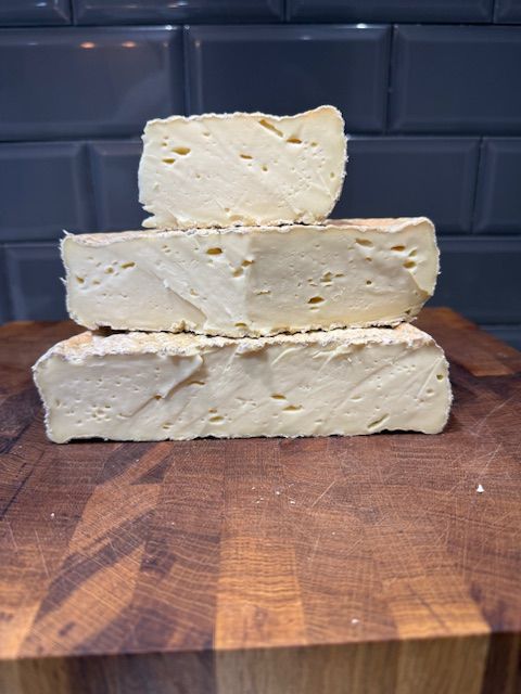 Town Crier (Taleggio Style, Cow's Milk)