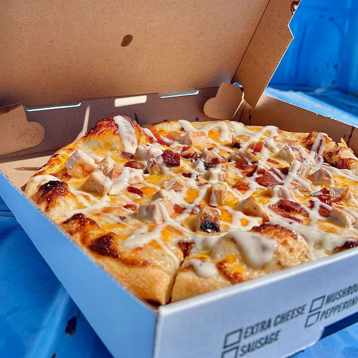 Chicken, Bacon & Ranch Pizza