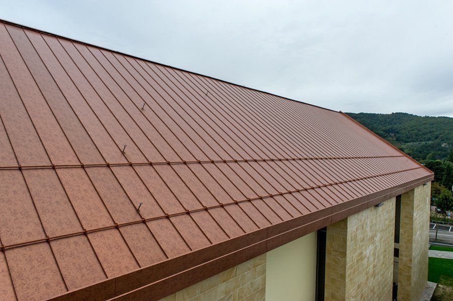 esempio di tettoia con struttura in lamiera 2