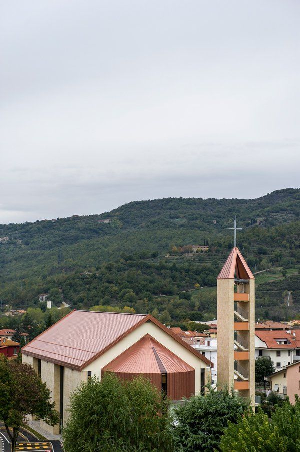 esempio di tettoia con struttura in lamiera 3