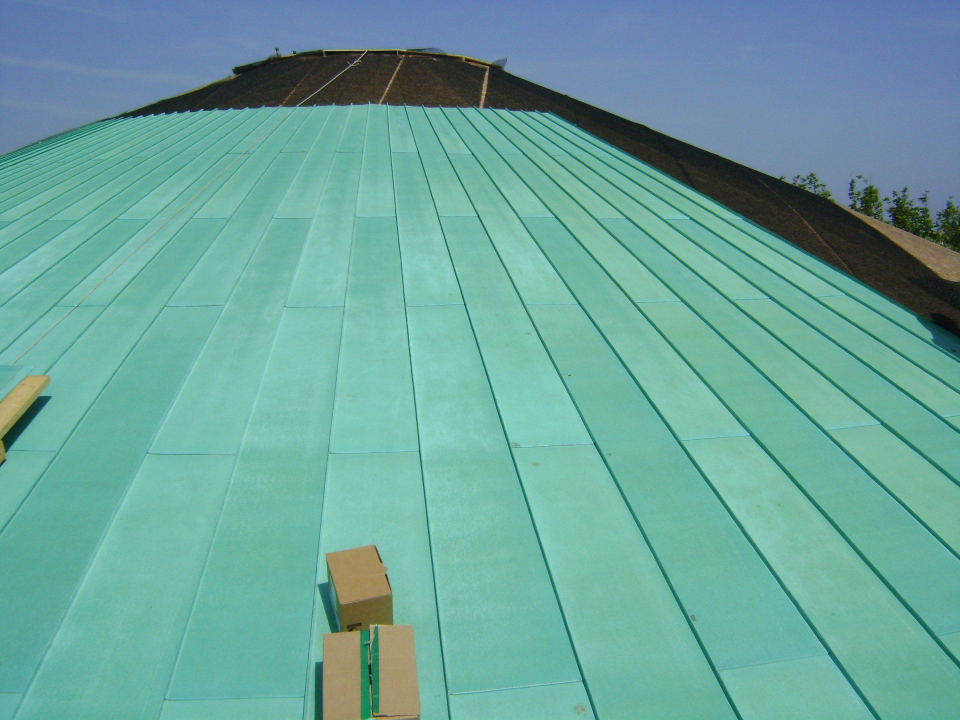 esempio di tettoia con struttura in lamiera 10