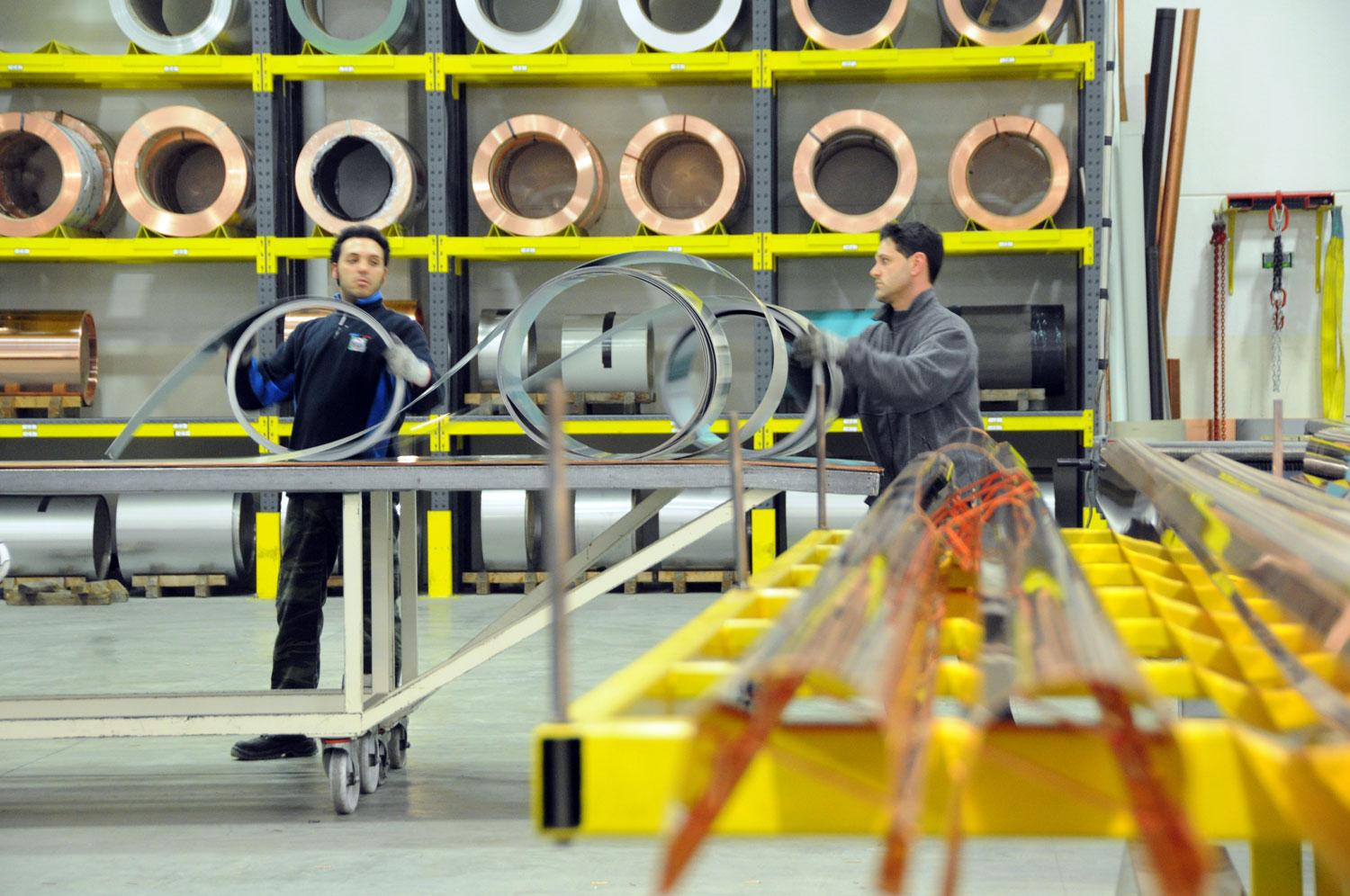 fase di produzione di grondaie - dettaglio 5