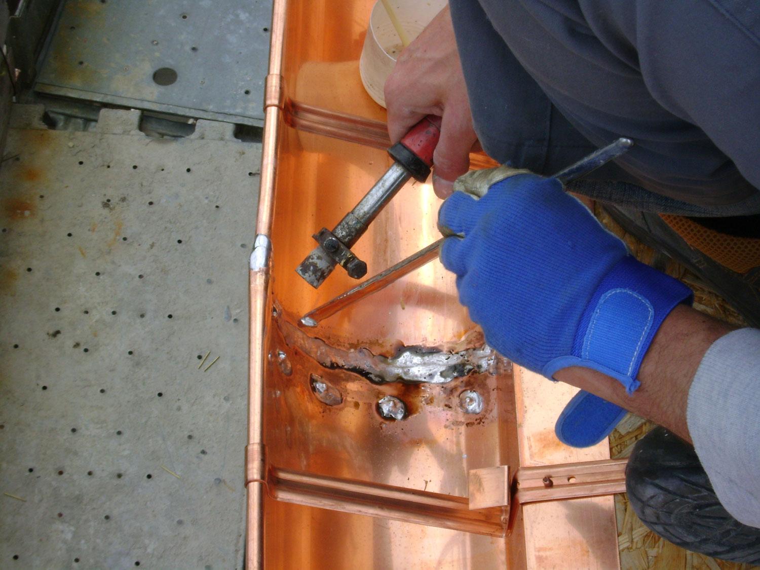 dettaglio di costruzione grondaia