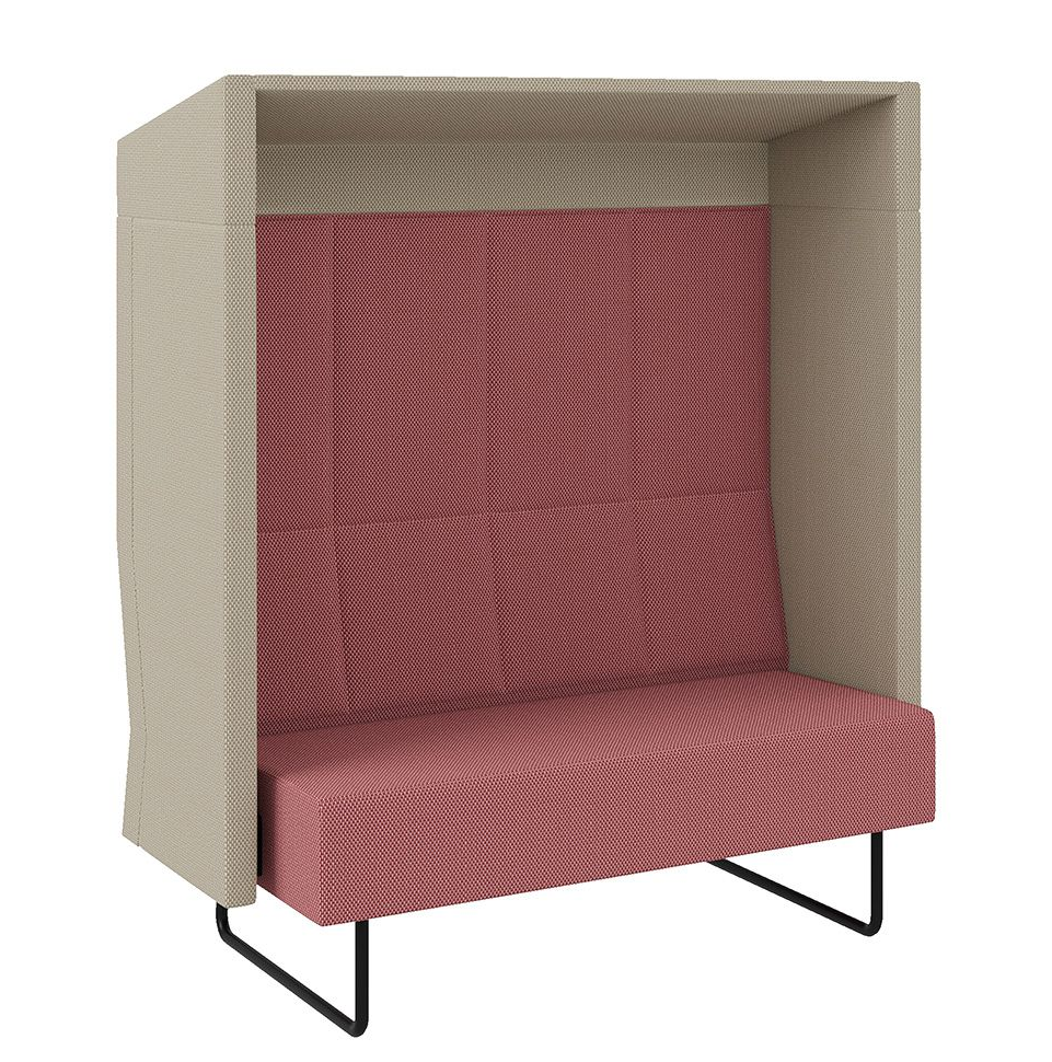 Rød, polstret bås med brunt, vevd utside. Svarte metallben.