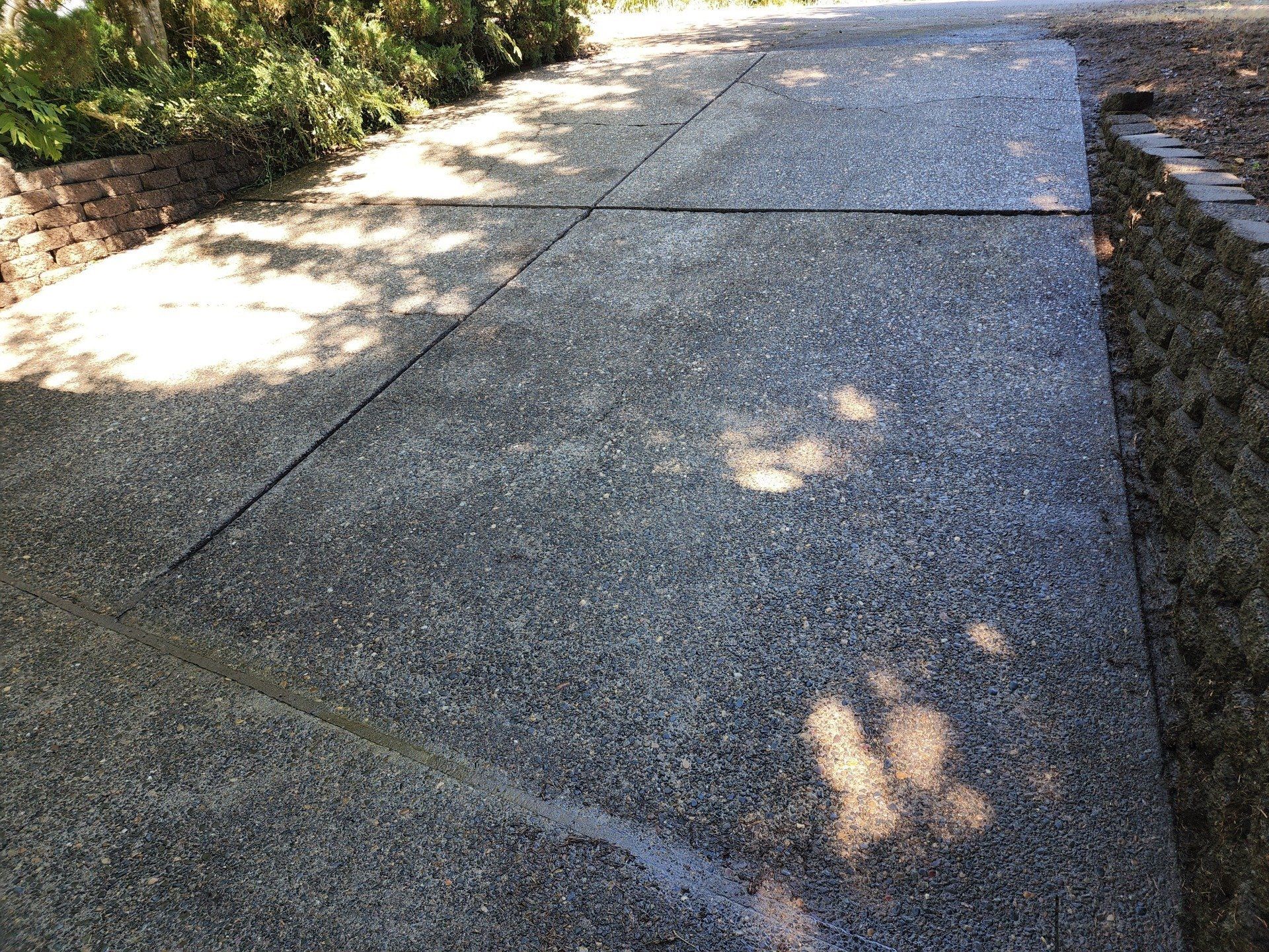 power washing concrete driveway