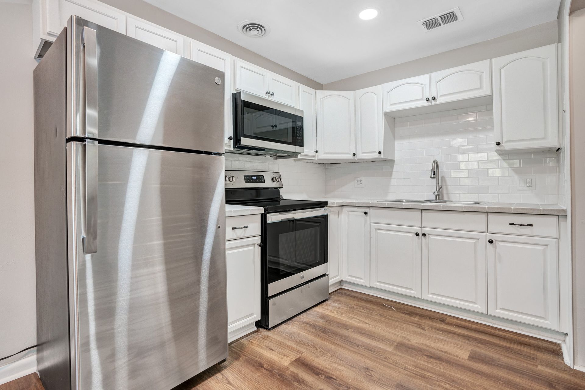 Beautifully Renovated Two Bedroom One Bath Apartment Home