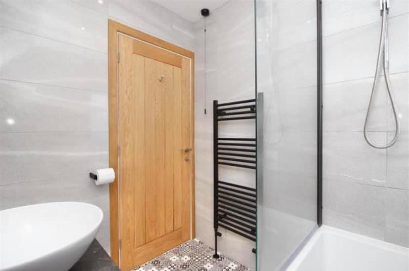 Pro Build Bast Ltd. Local general builder, painters and decorators near Hadleigh Suffolk. Home renovation builders. Renovated bathroom near Hadleigh.