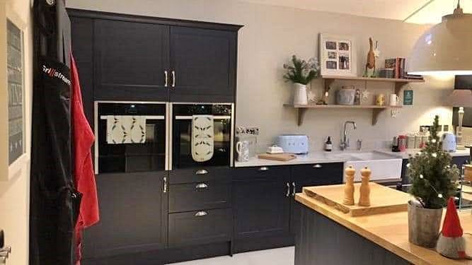 Pro Build Bast Ltd. Local general builder, painters and decorators near Hadleigh. Home renovation builders. Painting and decorating near Hadleigh.