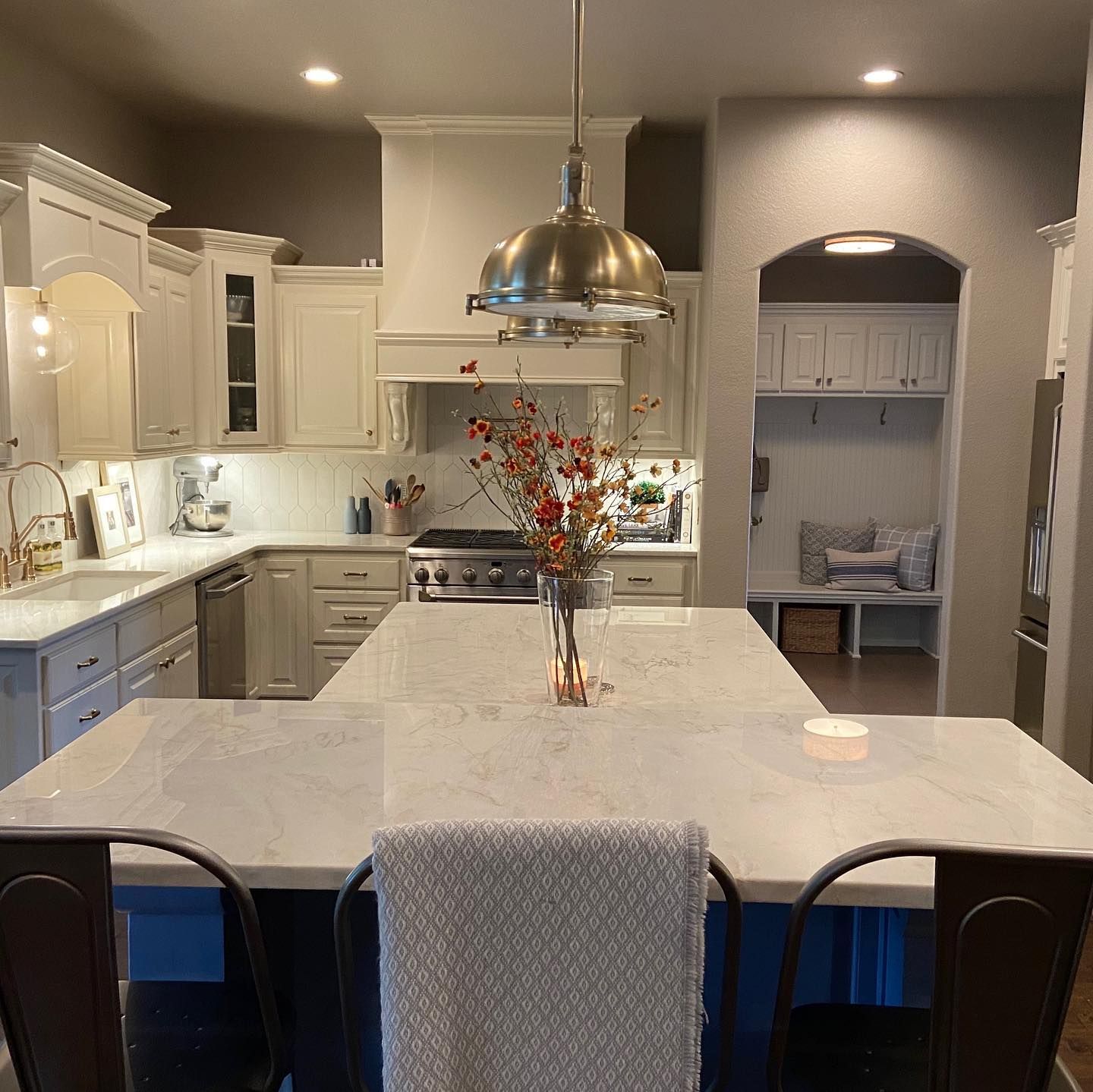 Modern White and Black Kitchen — Benton, LA — Sheppard’s Countertops