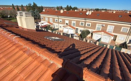 retejado completo en tejado de tejas para comunidad de vecinos de torrejon de ardoz en Madrid