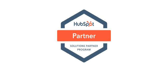 logo hubspot partner, selo da aceleradora de marketing digital corre mkt