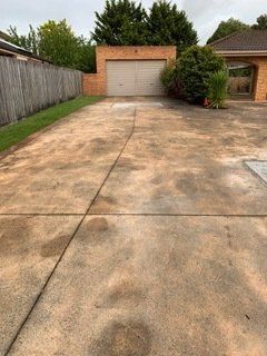 Unsealed Driveway — Melbourne, VIC — 1300 Reseal