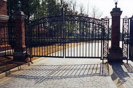 elegant, beautifully crafted ornamental wrought iron gates and fences