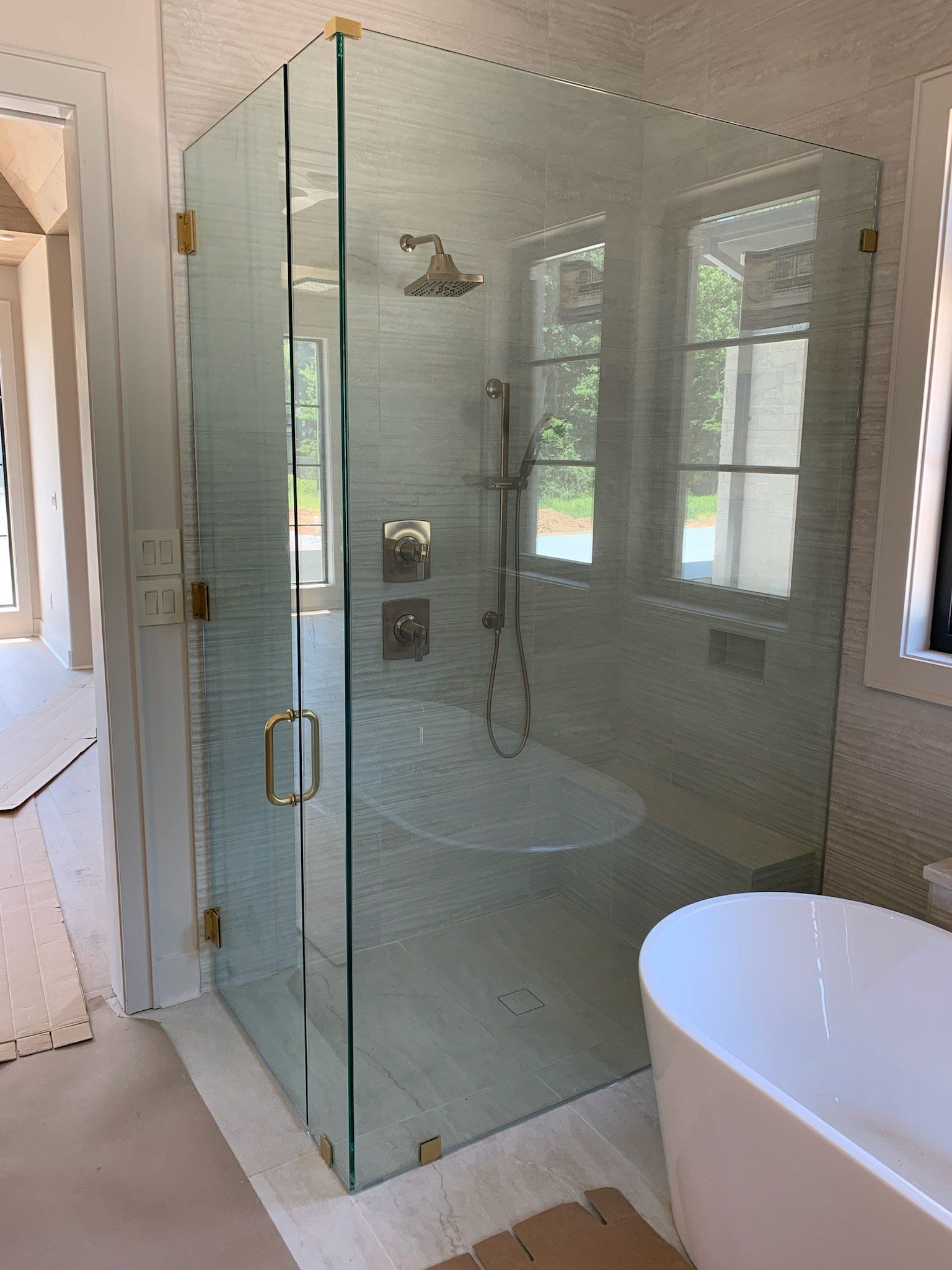 Sherwood Glass Shower Picture