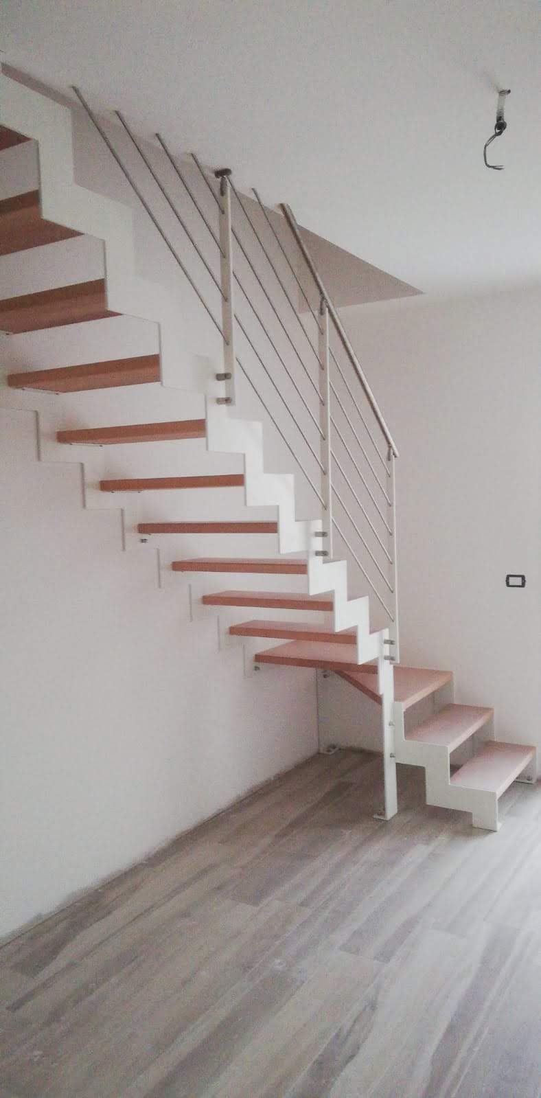 Scale in legno per interni a Pordenone