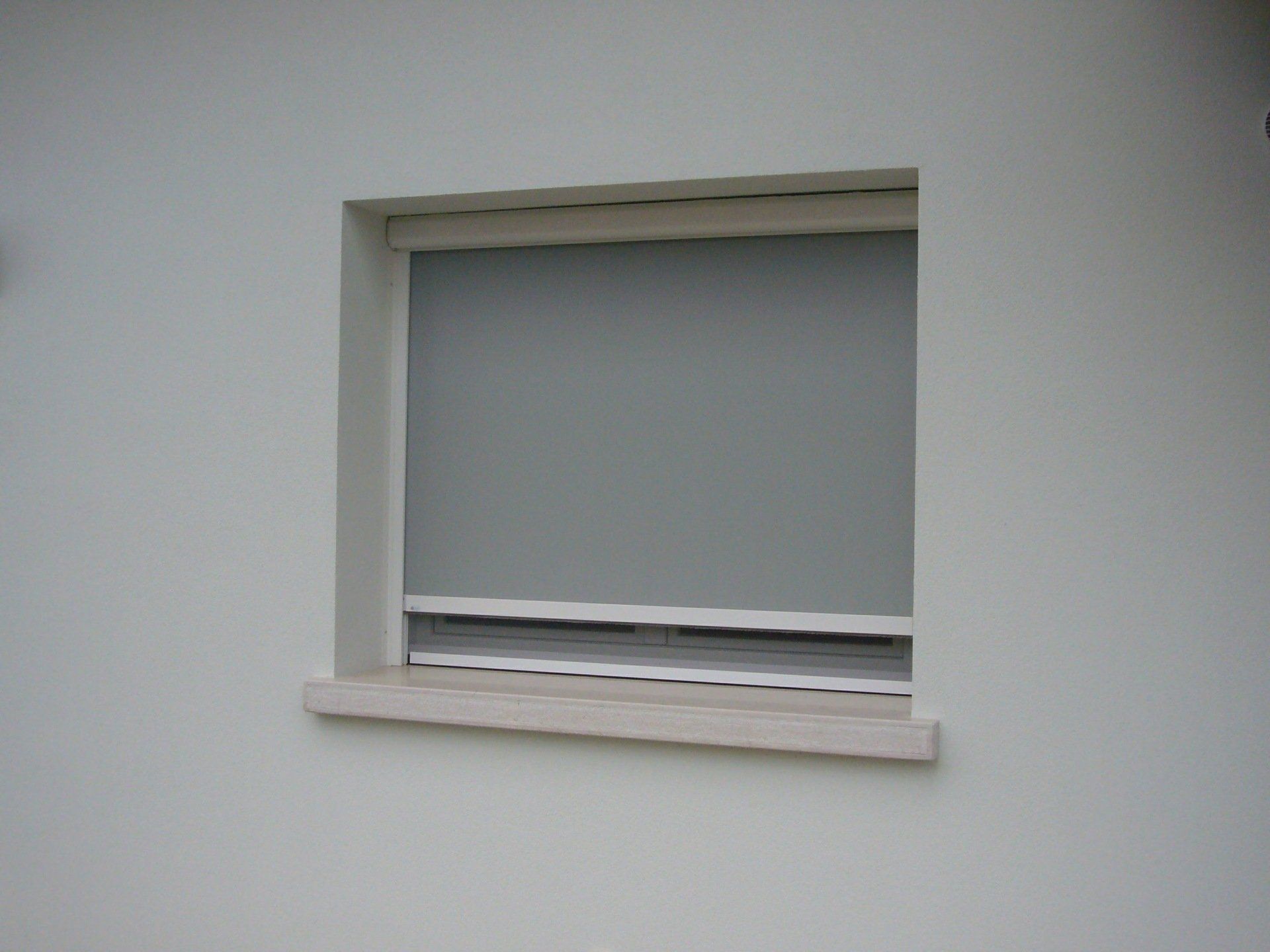 Serramenti in Friuli Venezia Giulia con tapparella verticale