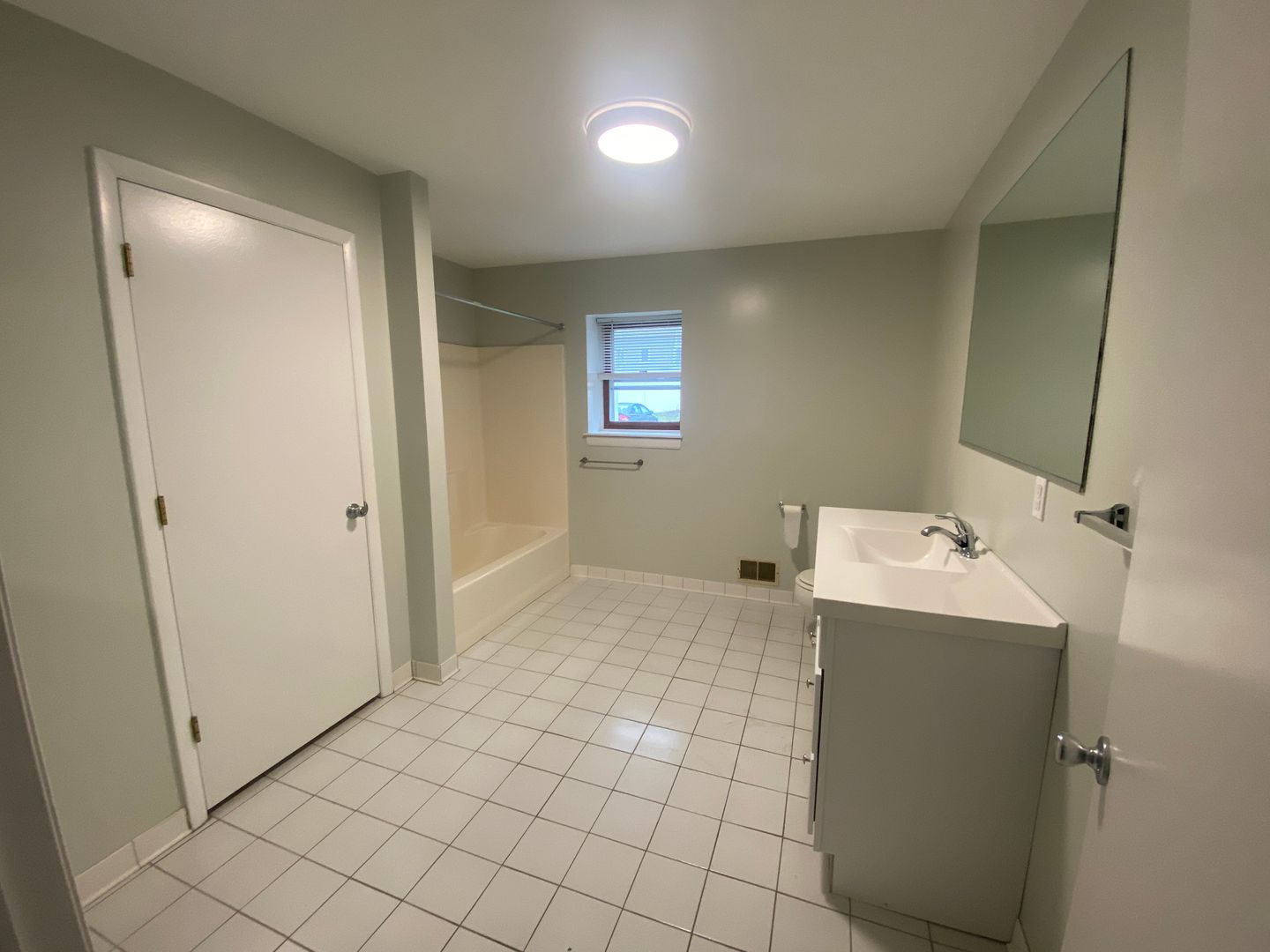 Hudson Terrace bathroom