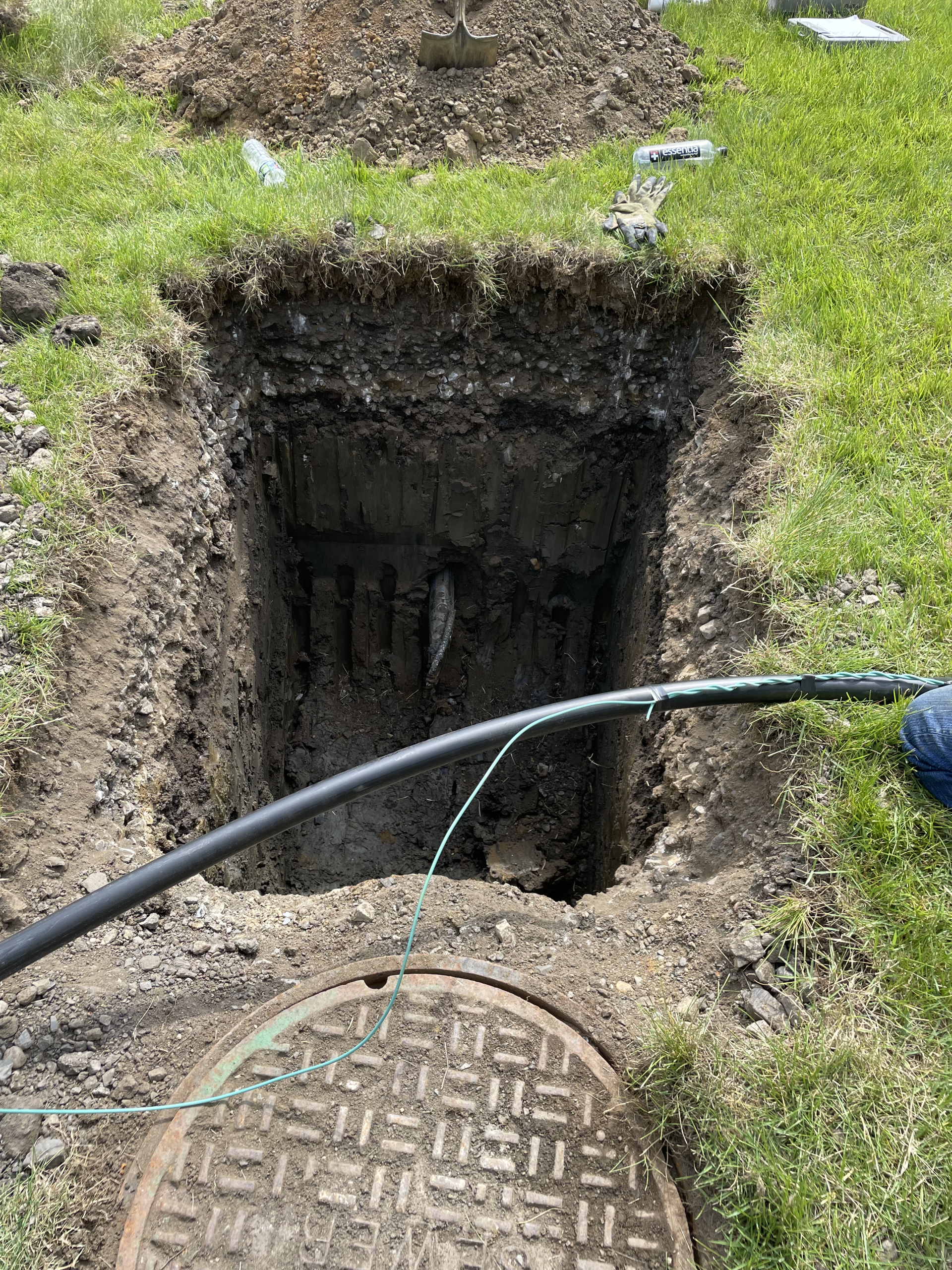 Connection to the manhole.