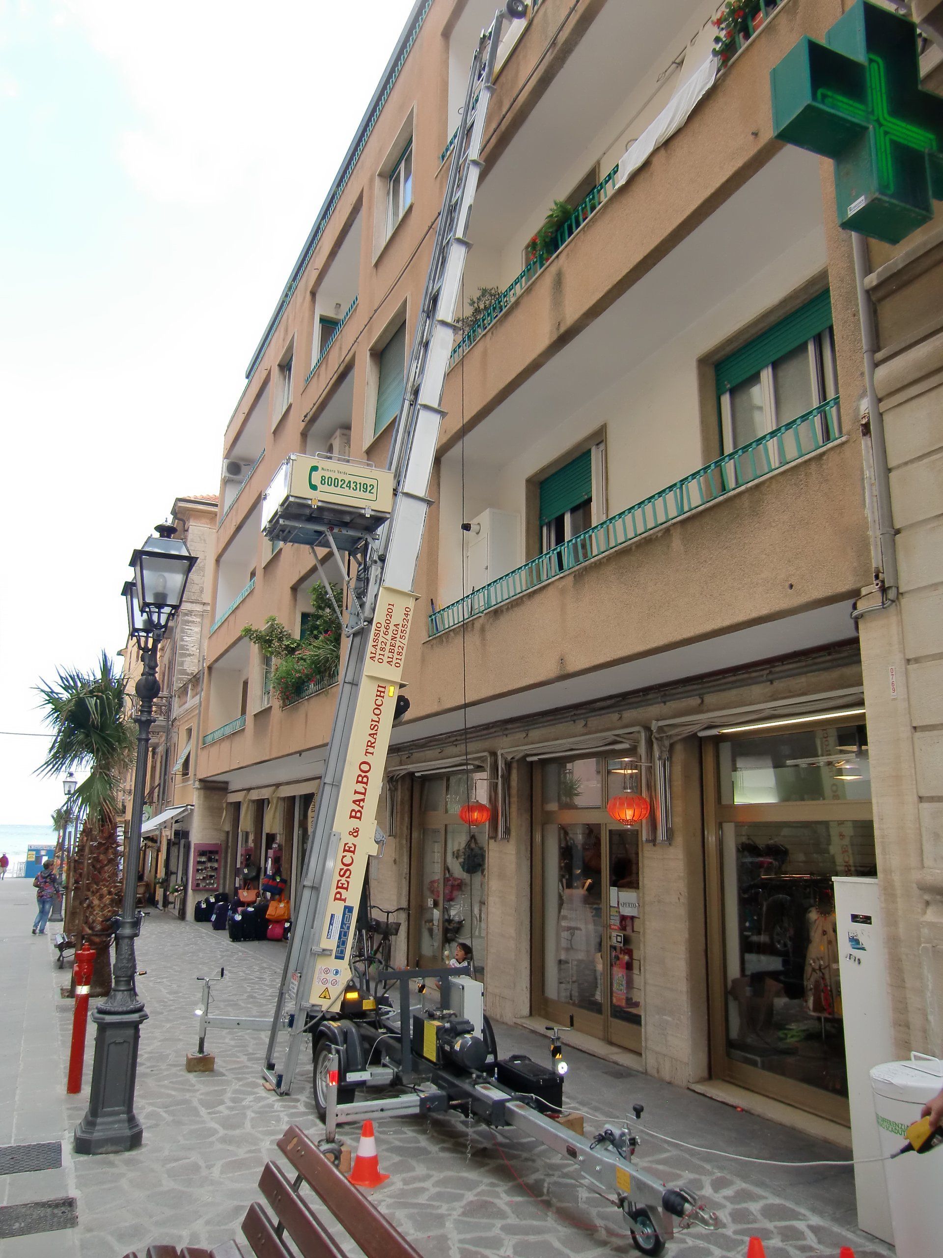 Noleggio piattaforme 32