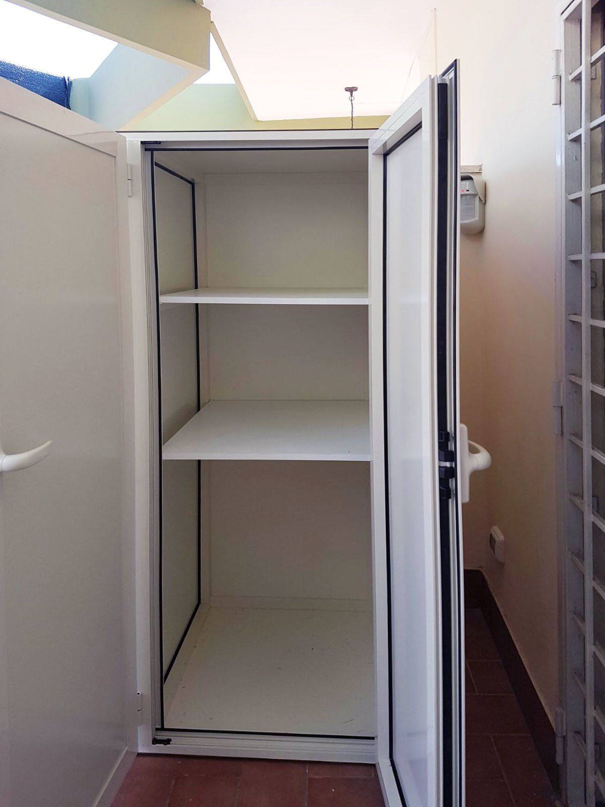 Mobiletto in alluminio