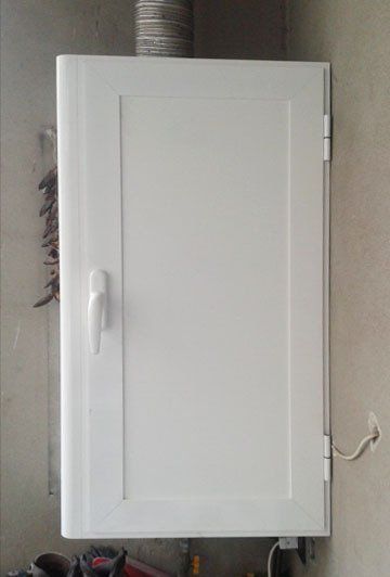 Porta di un mobiletto