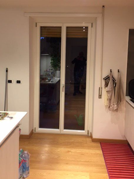 Porta bianca a due ante