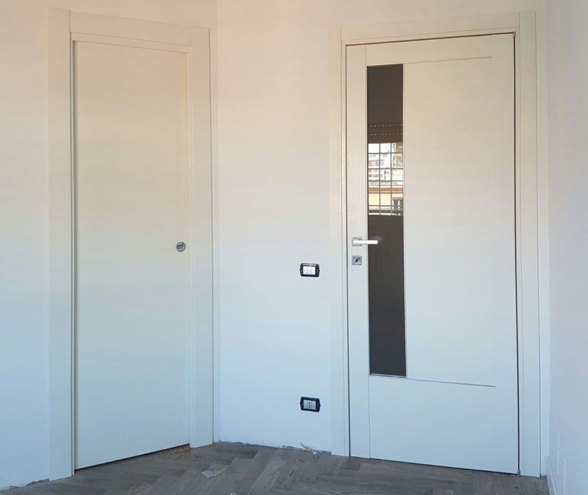 Porta bianca con dettaglio