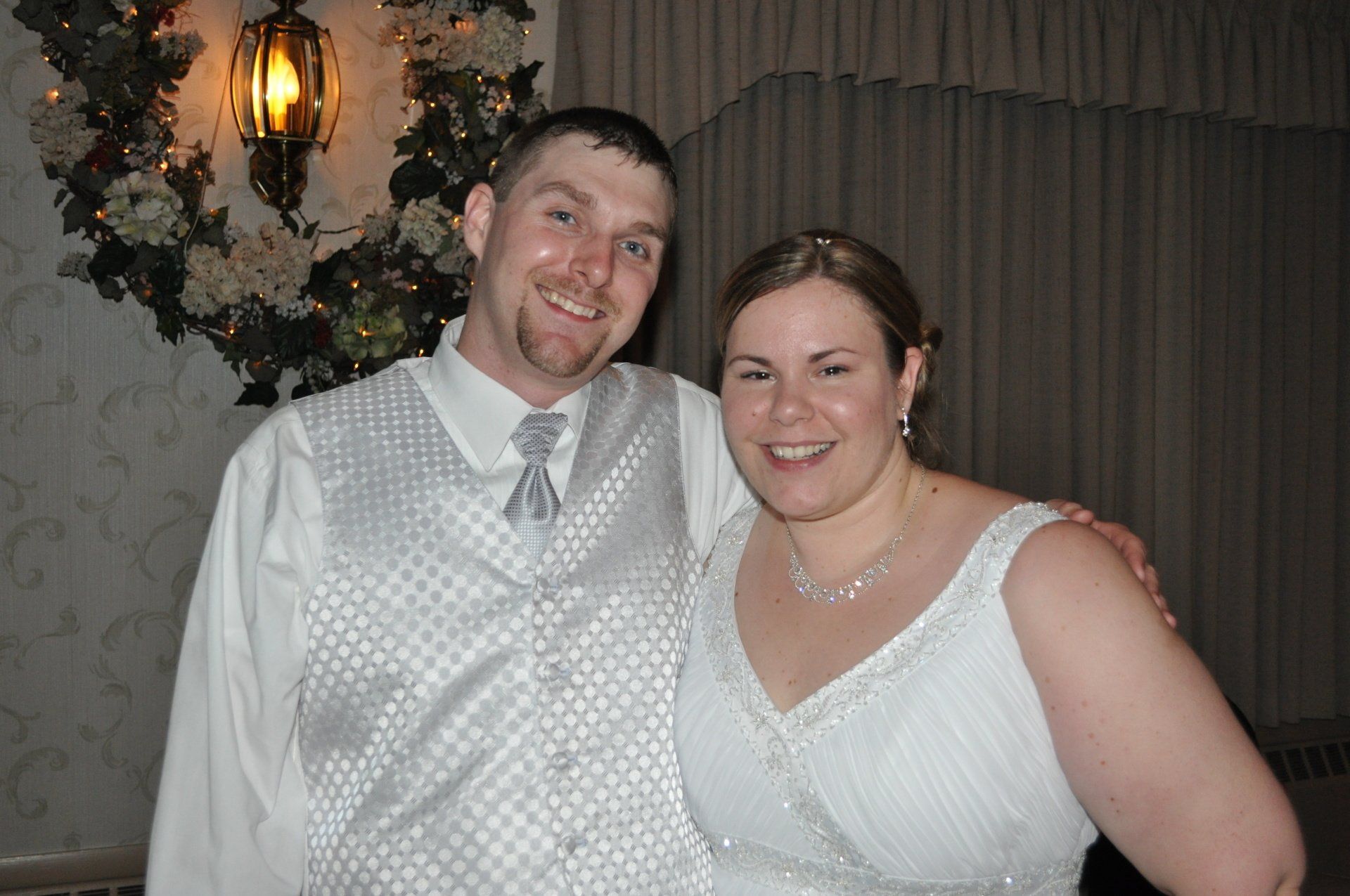 wedding newlyweds, Pelham Inn, Pelham, New Hampshire