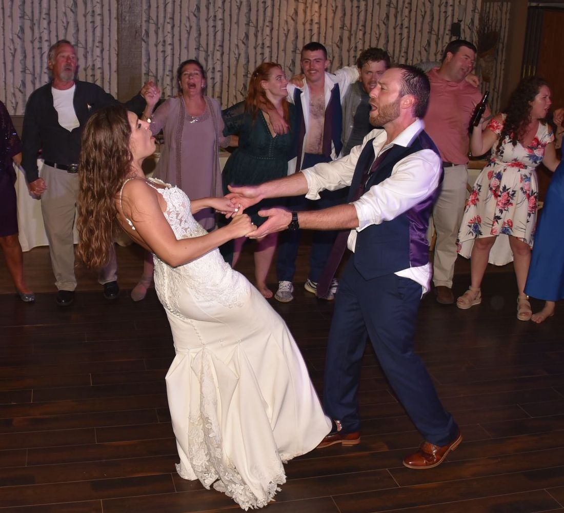 wedding guests dancing at Common Man Inn, Plymouth, NH