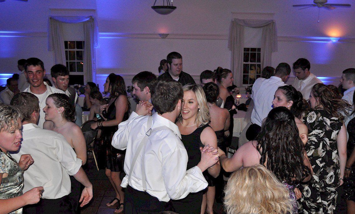 wedding guests dancing at The Governor's Inn of Rochester, New Hampshire