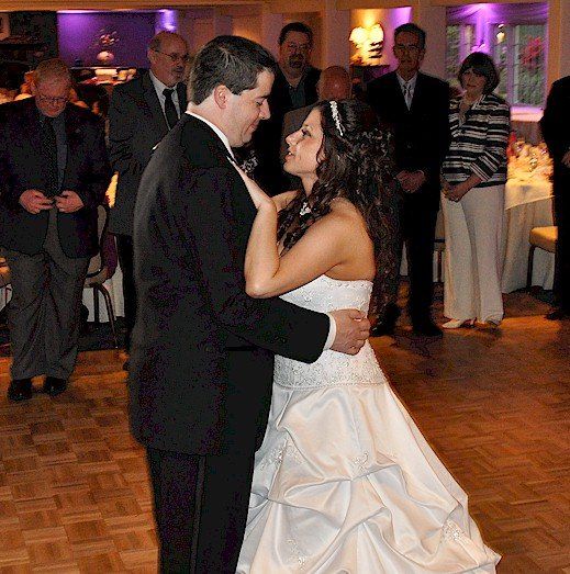 newlyweds first dance MA wedding DJ at Independence Harbor Inn, Assonet, Massachusetts