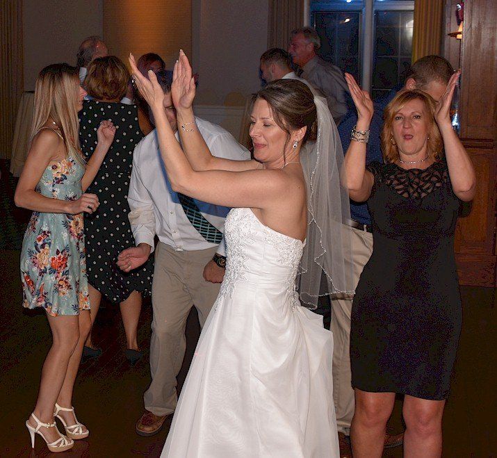MA wedding DJ guests dancing at Steeplehall at Mission Oak Grill, Newburyport, Massachusetts